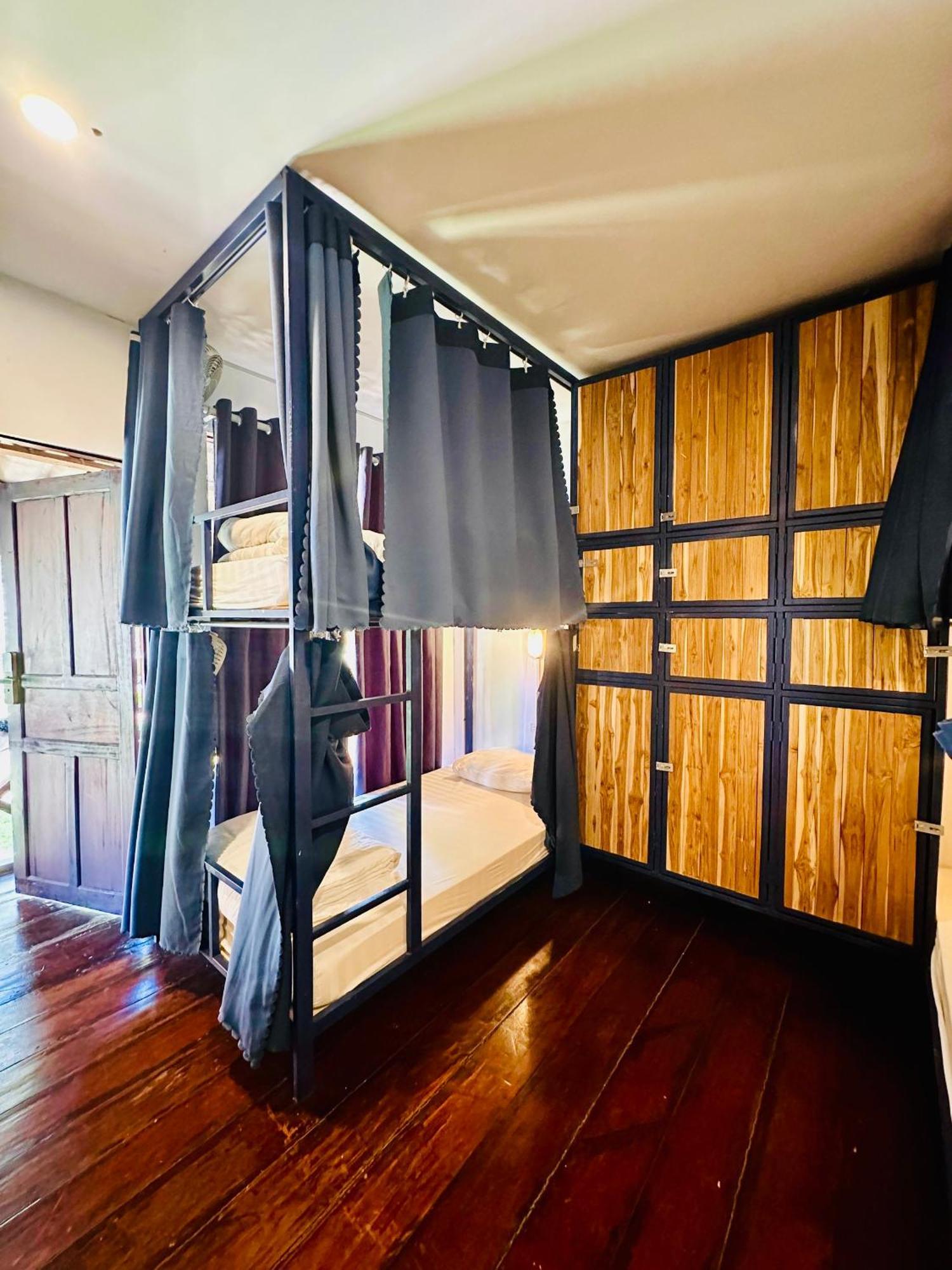 The Jam Hostel Luang Prabang Esterno foto